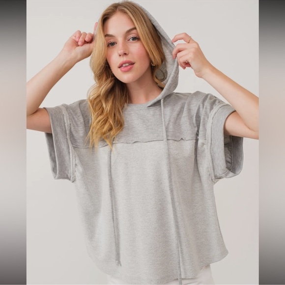 Contrast Raw Edge Detailed Hoodie - Picture 3 of 6